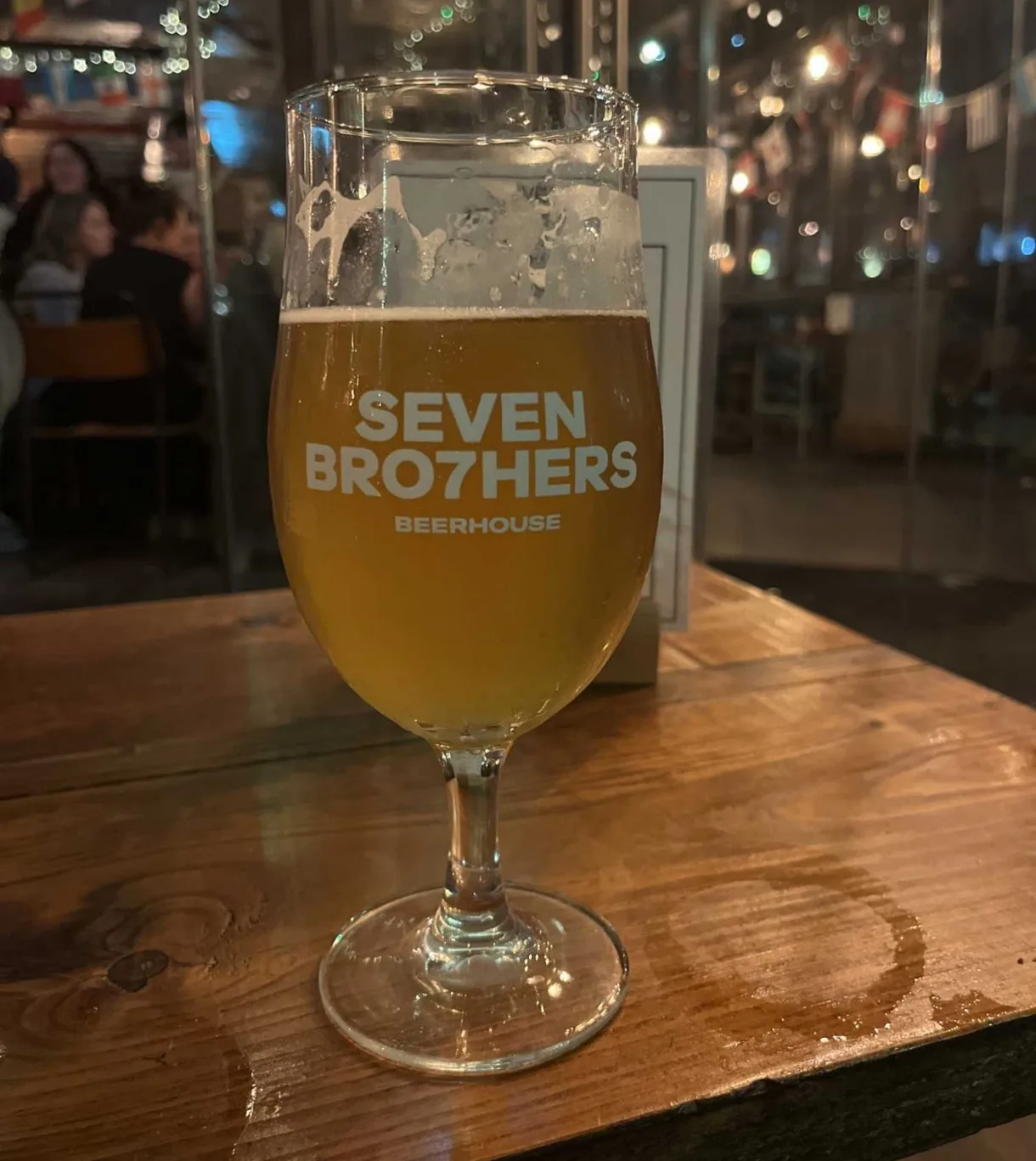 Pint of Honeycomb pale ale by seven bro7hers taken from OnlyCans beer review article